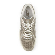 New Balance U740SA2