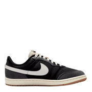 Nike IQ0704-001 WMNS AIR JORDAN SKYLINE LOW