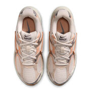 Nike HQ7901-012 W NIKE V5 RNR