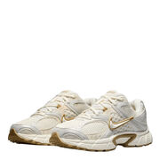 Nike HQ7901-115 W NIKE V5 RNR