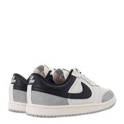 Nike IQ0704-101 WMNS AIR JORDAN SKYLINE LOW