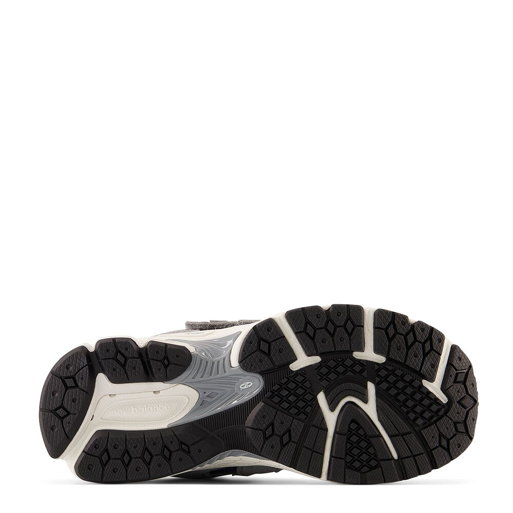New Balance PV2002ST