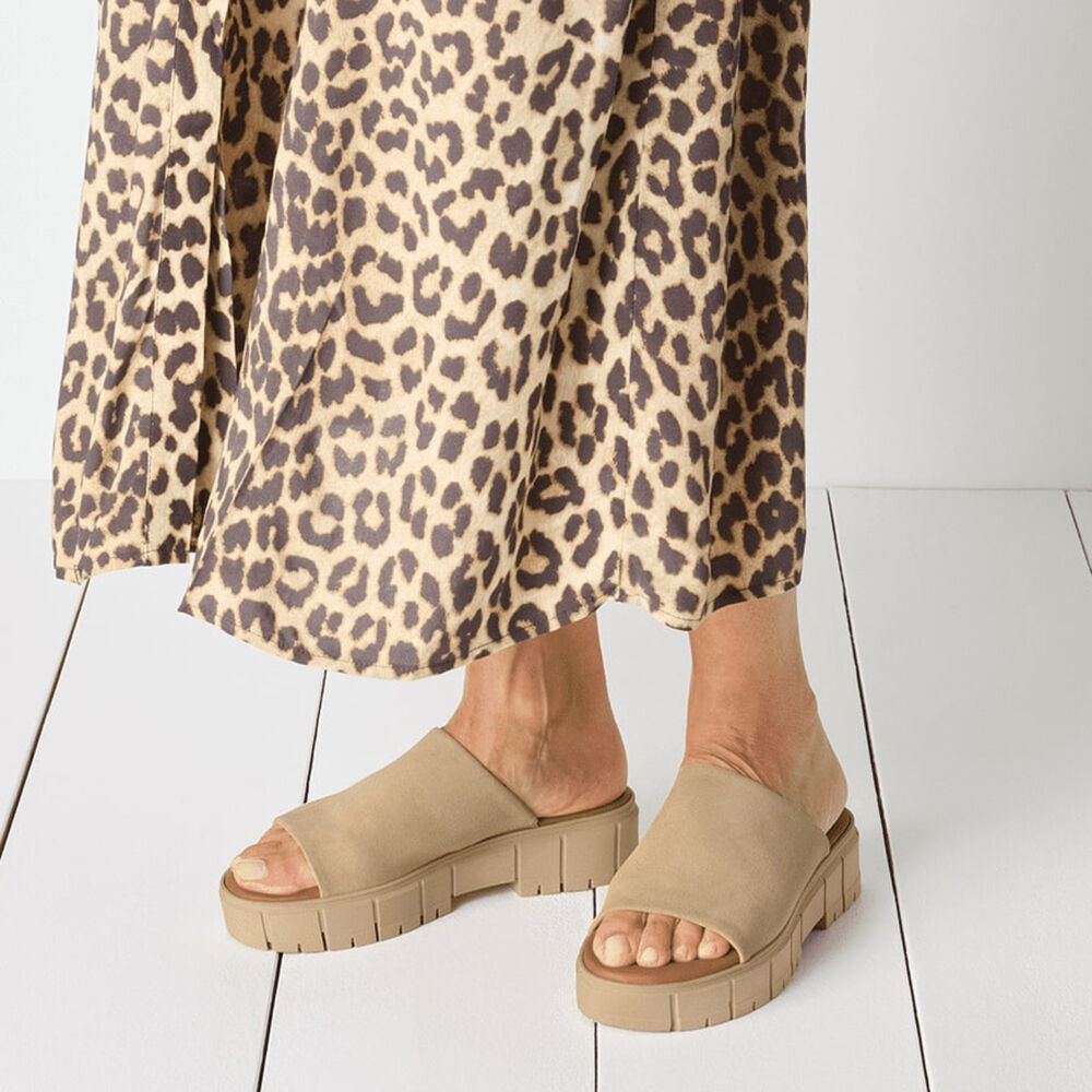 Tamaris 27252-436 TAN SUEDE