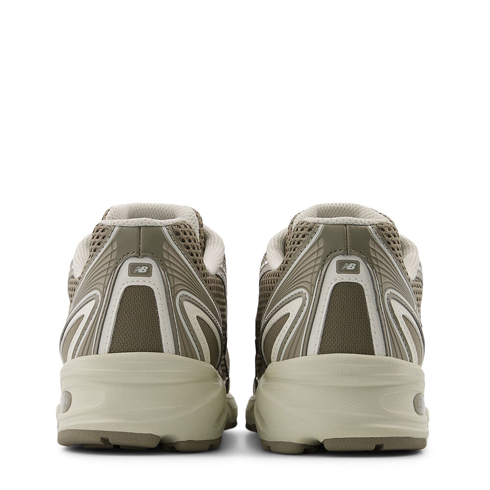 New Balance U740SA2