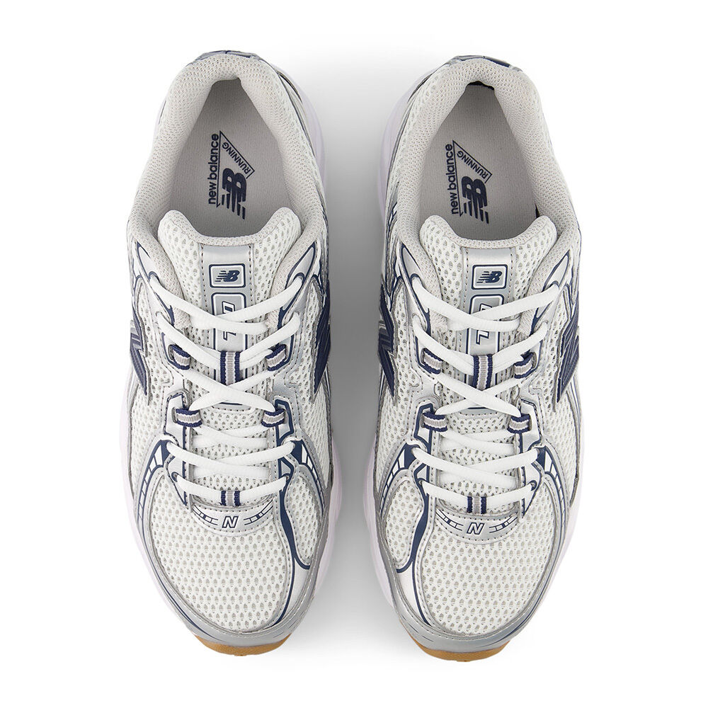 New Balance U740SN2