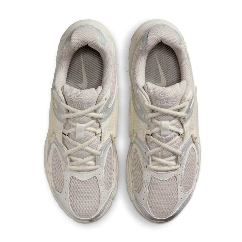 Nike IQ0276-030 W NIKE V5 RNR