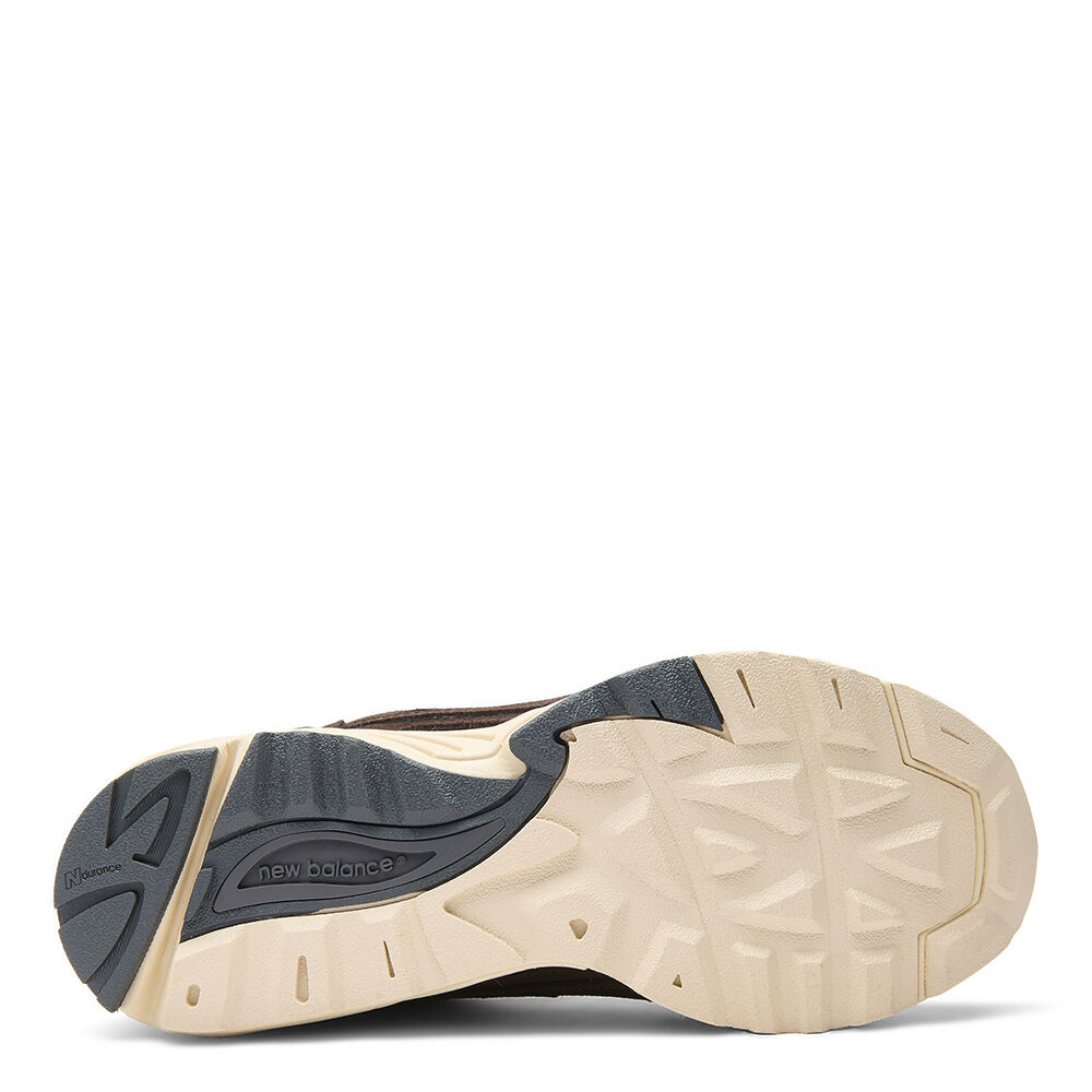 New Balance M8785KM
